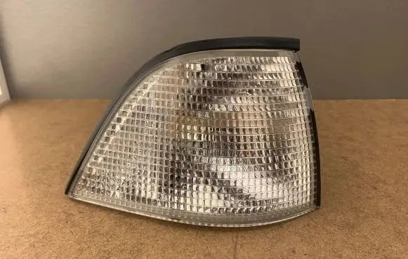 Front indicator light