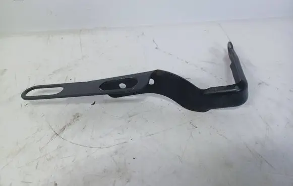 Mercedes-Benz E W211 Muffler mount bracket/holder A2114923741MERC 2114923741