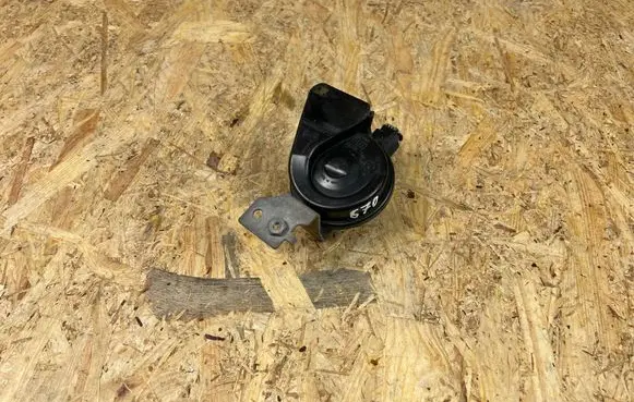 Mercedes-Benz C W205 Horn signal A2055421420