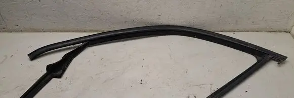 Volkswagen Jetta V Rubber seal front coupe door 1K5837431