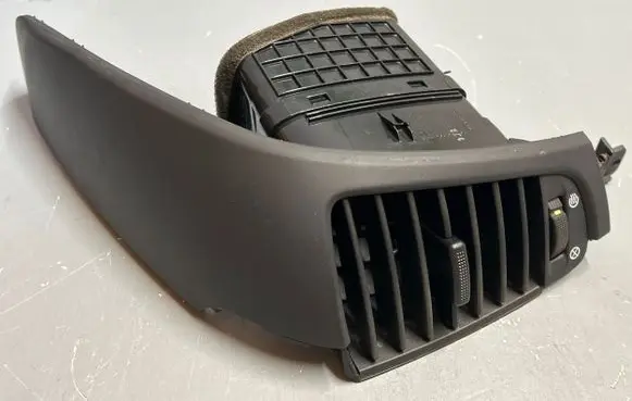 KIA Sorento Dash center air vent grill 974403E500