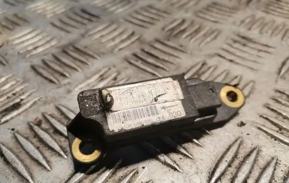 Mercedes-Benz S W220 Airbag deployment crash/impact sensor 2208204426