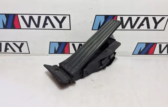 BMW X3 E83 Accelerator throttle pedal