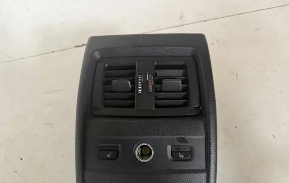 BMW 3 F30 F35 F31 Rear air vent grill 