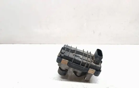 Turbine electric control actuator