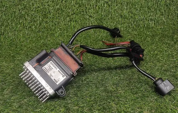 Audi A4 S4 B8 8K Fan control module 8K0959501C 8K0910501D