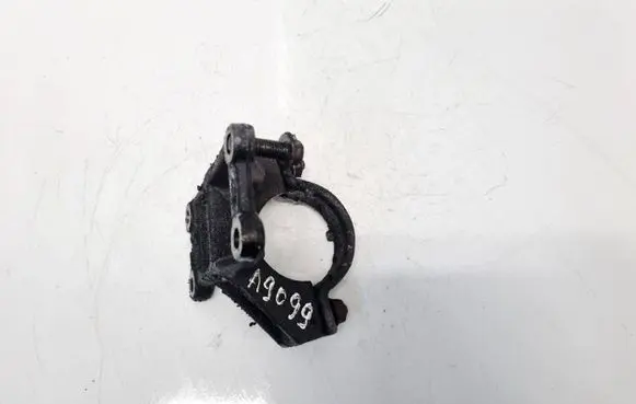 Ford Mondeo Mk III Engine mounting bracket