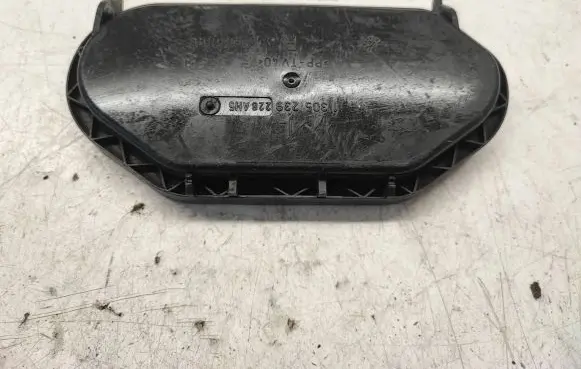 Headlight/headlamp dust cover