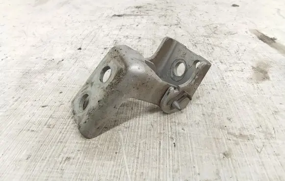 Citroen C4 Grand Picasso Front door upper hinge