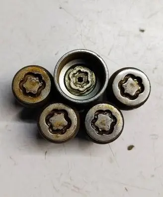 Nuts/bolts