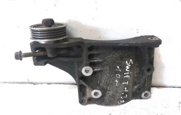 Suzuki Swift I Generator/alternator bracket 
