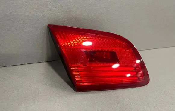 BMW 3 E92 E93 Tailgate rear/tail lights 7162303 2705081300