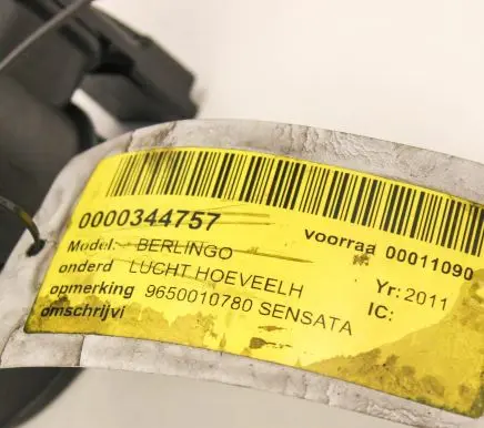 Citroen DS3 Mass air flow meter 72834204