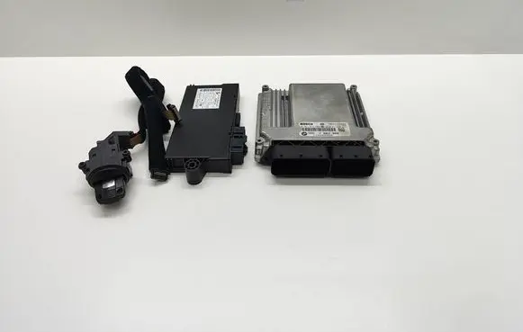 BMW 5 E60 E61 Engine ECU kit and lock set 0281013500 7803369 14140839