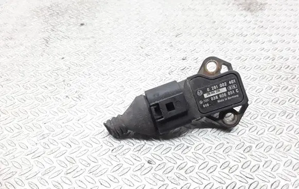 Audi A4 S4 B6 8E 8H Air pressure sensor 0281002401 038906051C