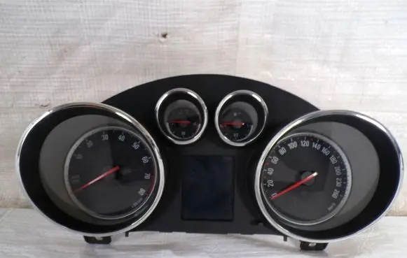 Opel Astra J Speedometer (instrument cluster) 13460584