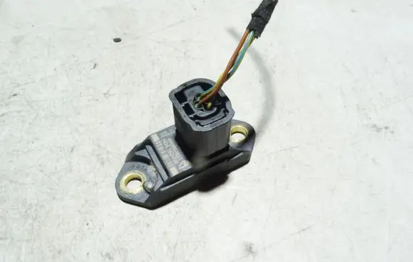 Audi A4 S4 B8 8K Airbag deployment crash/impact sensor 4F0907651