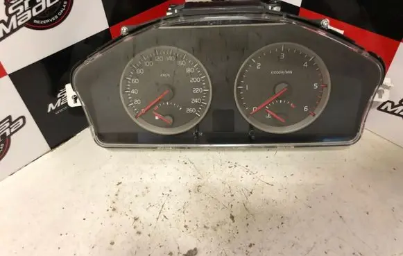 Volvo C30 Speedometer (instrument cluster) 30786344