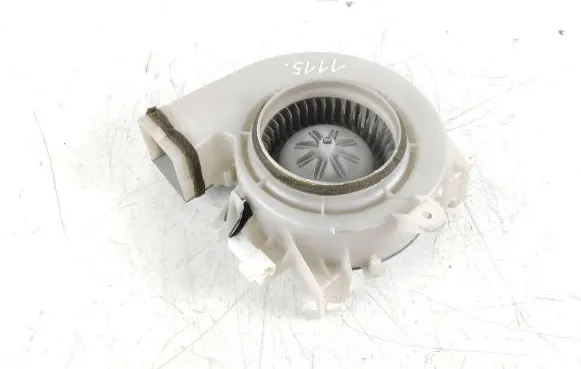 Lexus GS 300 350 430 450H Hybrid/electric vehicle battery fan G923030010 1172006050