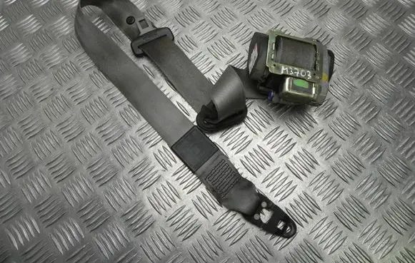 Audi A4 S4 B6 8E 8H Front seatbelt 8E0857705F M3703