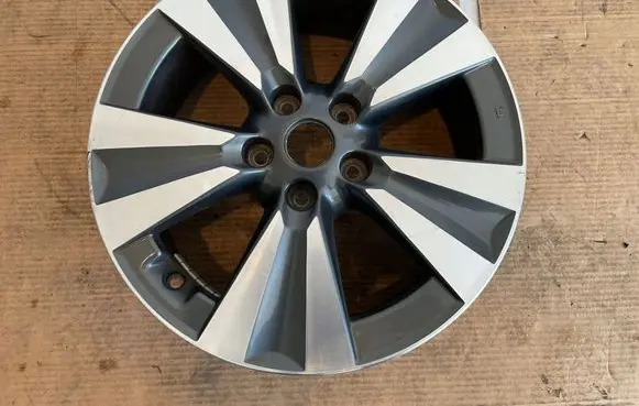 Nissan Pulsar R19 alloy rim 5X114