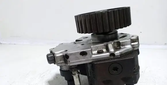 Ford Focus C-MAX Fuel injection high pressure pump 0445010089 9651844380