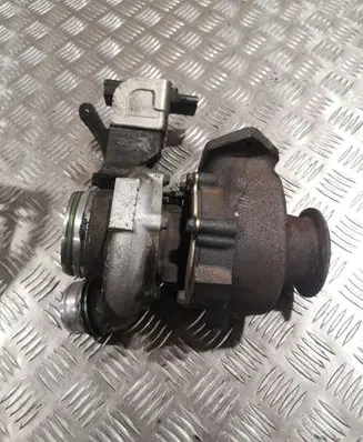 BMW 5 E60 E61 Turbo 13519651 K006T50172 781019903D