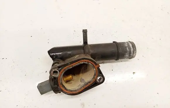 Audi A4 S4 B8 8K Engine coolant pipe/hose 03L121132A
