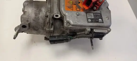 Chrysler Pacifica Air conditioning (A/C) compressor (pump) P68237995AE 68237995AE 000013179