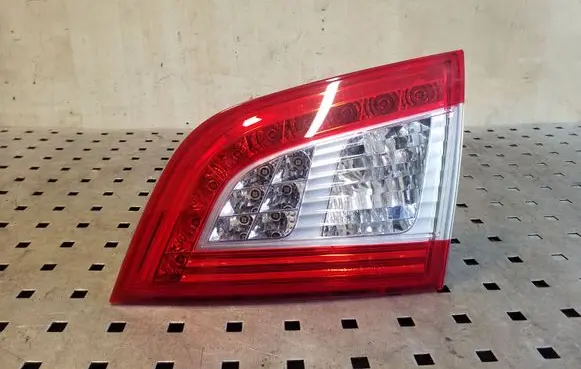 Peugeot 508 Tailgate rear/tail lights 9686780680
