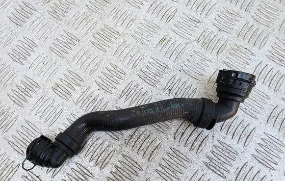 Engine coolant pipe/hose