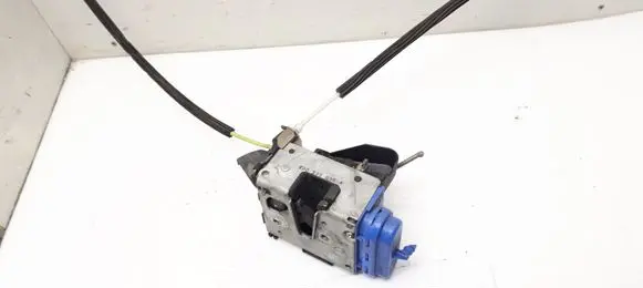 Audi A4 S4 B5 8D Rear door lock 8D0839016A