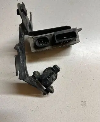 Renault Scenic I Glow plug pre-heat relay 7700111525