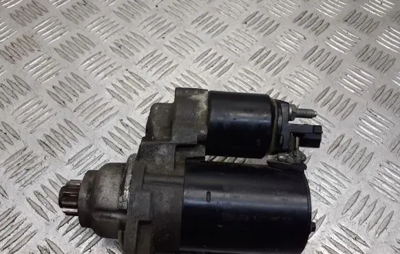 Volkswagen Golf V Starter motor 02T911023R