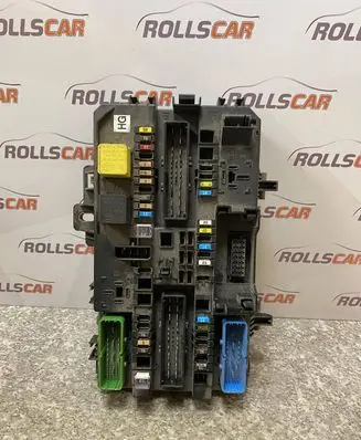 Opel Zafira B Fuse module 13206759 5DK00866952