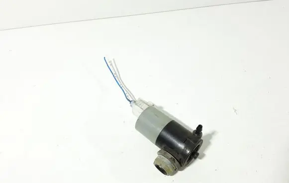 Toyota Auris 150 Windscreen/windshield washer pump 30892 070713B 779010