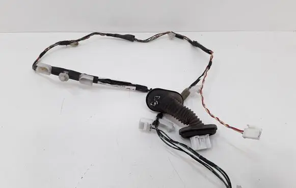 Toyota Corolla Verso E121 Rear door wiring loom 821530F010