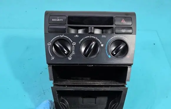 Toyota Corolla E120 E130 Climate control/heater control trim 55411-1A200 IMPRK1383536