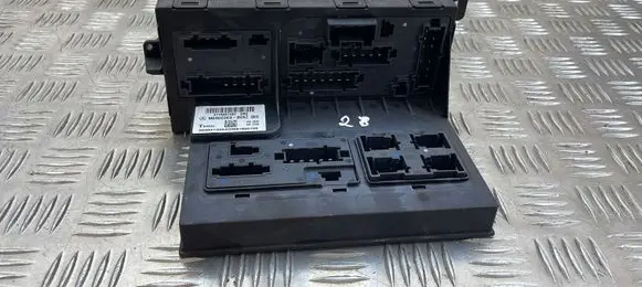 Mercedes-Benz E W211 SAM control unit 2115457401