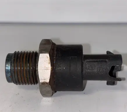 Honda Accord Fuel pressure sensor 0281002720