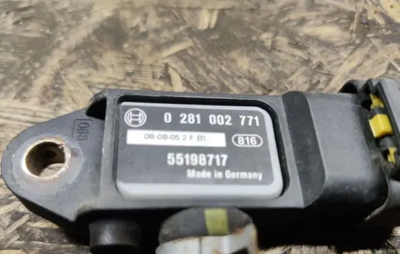 Suzuki SX4 Exhaust gas pressure sensor 0281002771