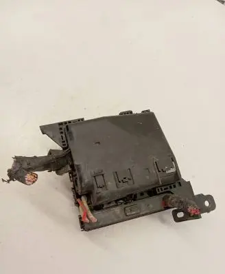 Mitsubishi Endeavor Fuse box set 311200226 5382