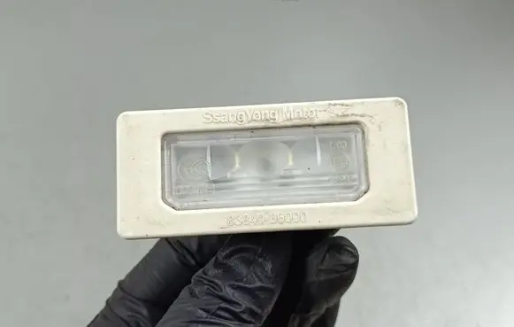 SsangYong Rexton Number plate light 24882 8384036000 1090149
