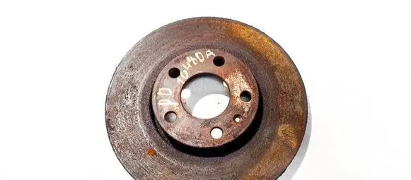 Audi A4 S4 B5 8D Front brake disc ventiliuojamas