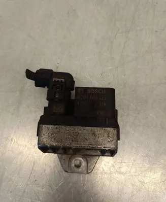 BMW X3 F25 Glow plug pre-heat relay 0281003115 1221 8314120