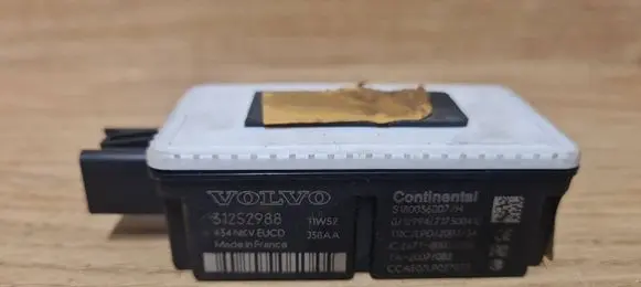 Volvo XC70 Door central lock control unit/module 31252988