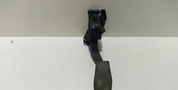 Opel Insignia A Accelerator throttle pedal 13237352 6PV00976500