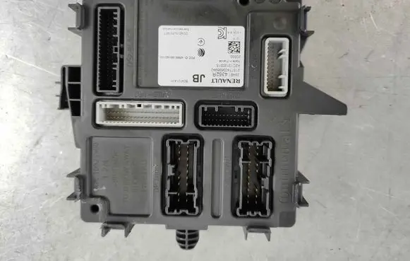 Renault Zoe Central body control module 284b14352r