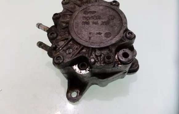 Audi A3 S3 8P Vacuum pump 03G145209