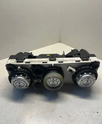 Mitsubishi Colt Climate control unit PMN164569U 69660002
